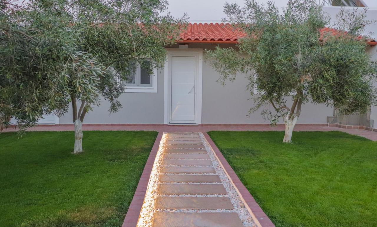 Spitakia-Cozy & Comfy Apartments 10Minutes From The Airport Artemida  Exterior photo